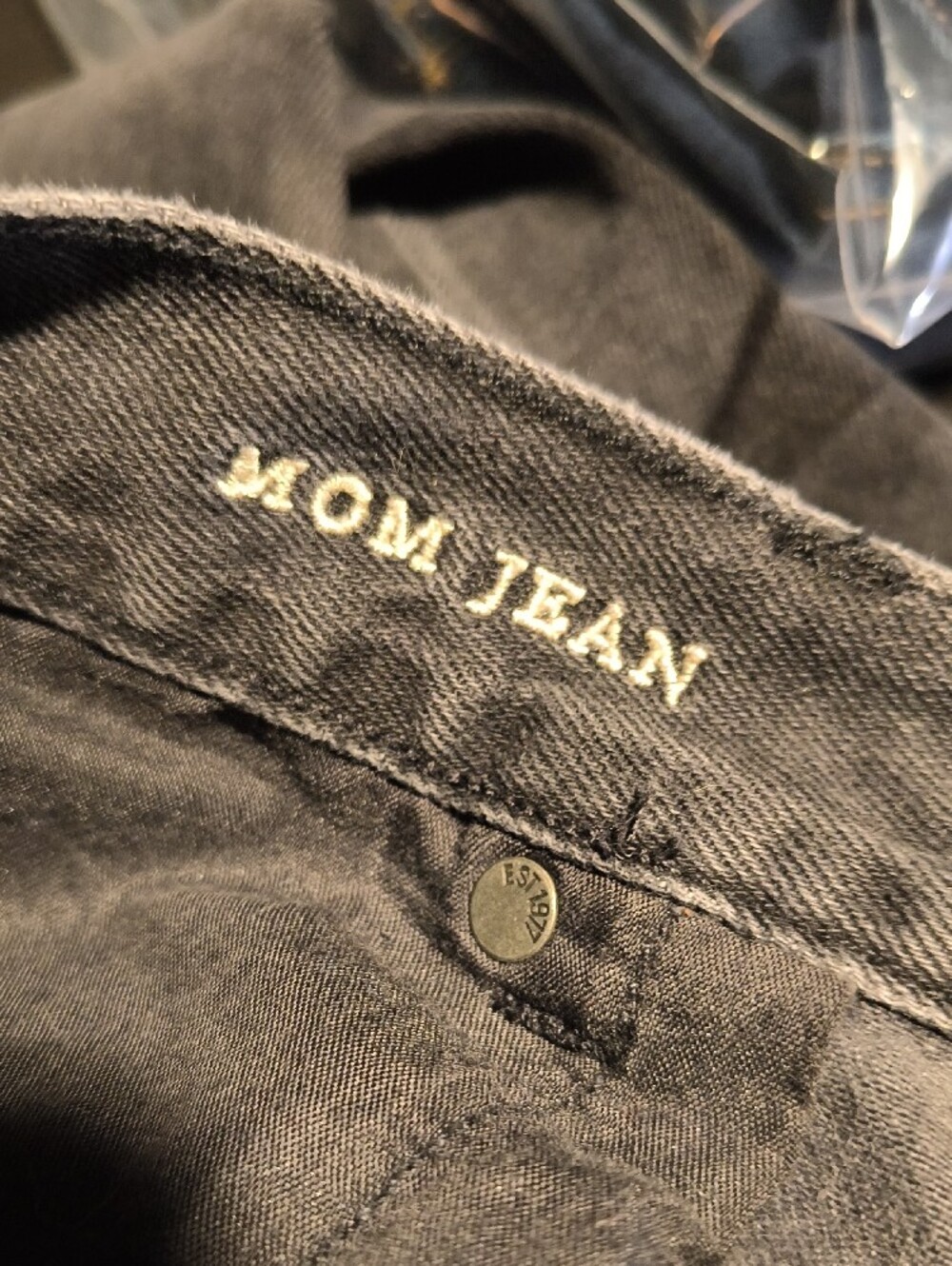 Mom Jeans w/29.5" Inseam American Eagle Women's Size 12 Jeans 890